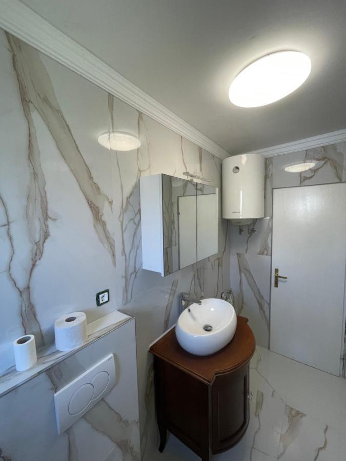 Apartman Nela Lejlighed Poreč Eksteriør billede